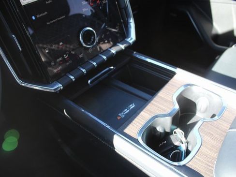 Used 2024 GMC Acadia Denali image 43