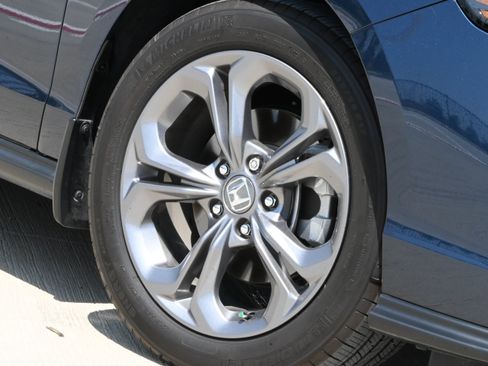 Used 2024 Honda Accord EX image 11