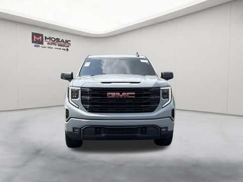 Used 2024 GMC Sierra 1500 Elevation AWD/4WD image 3