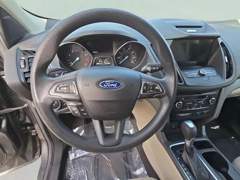 Used 2017 Ford Escape SE w/ Equipment Group 201A image 21