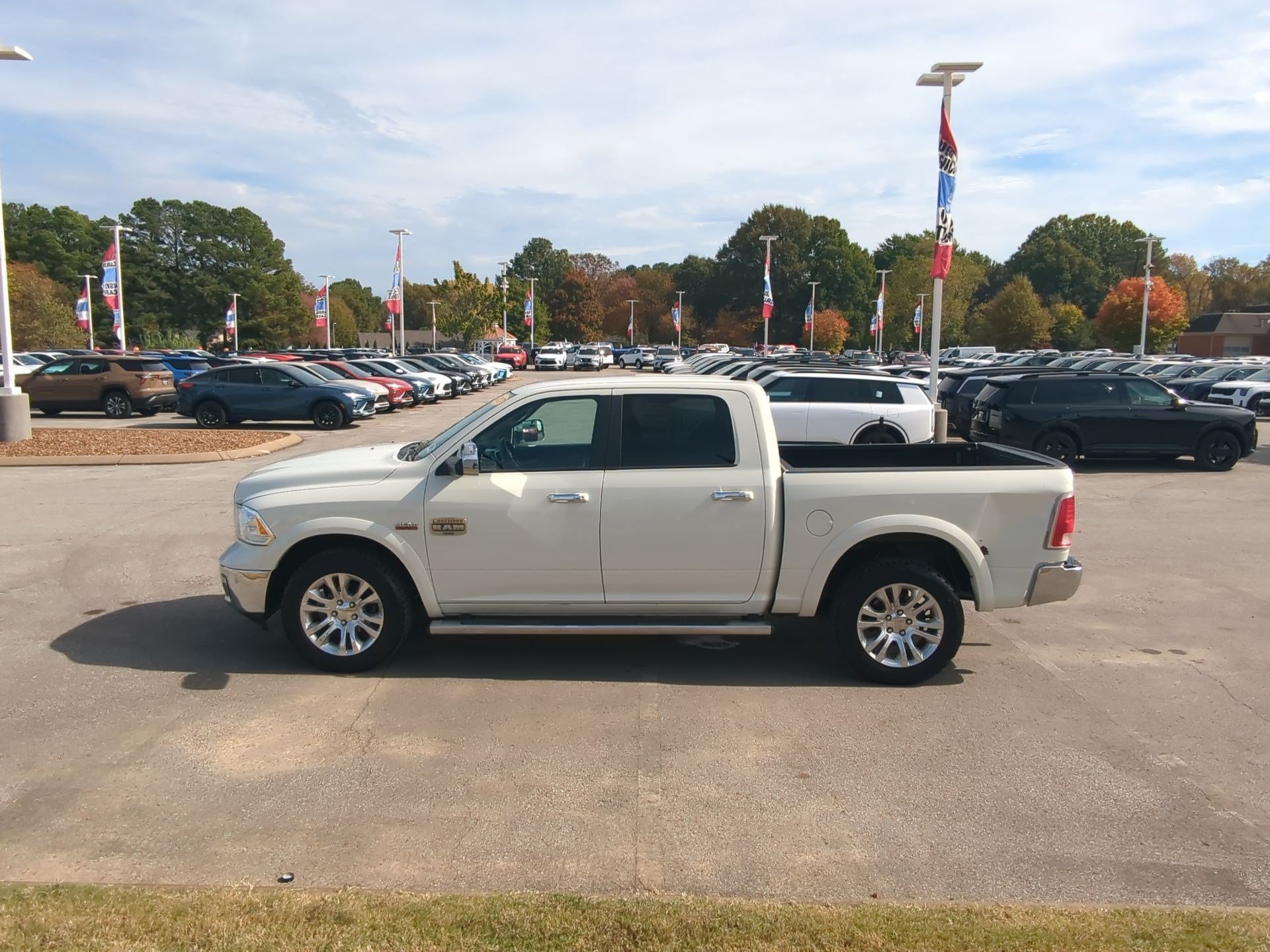 Used 2017 RAM 1500 Laramie Longhorn AWD/4WD image 5