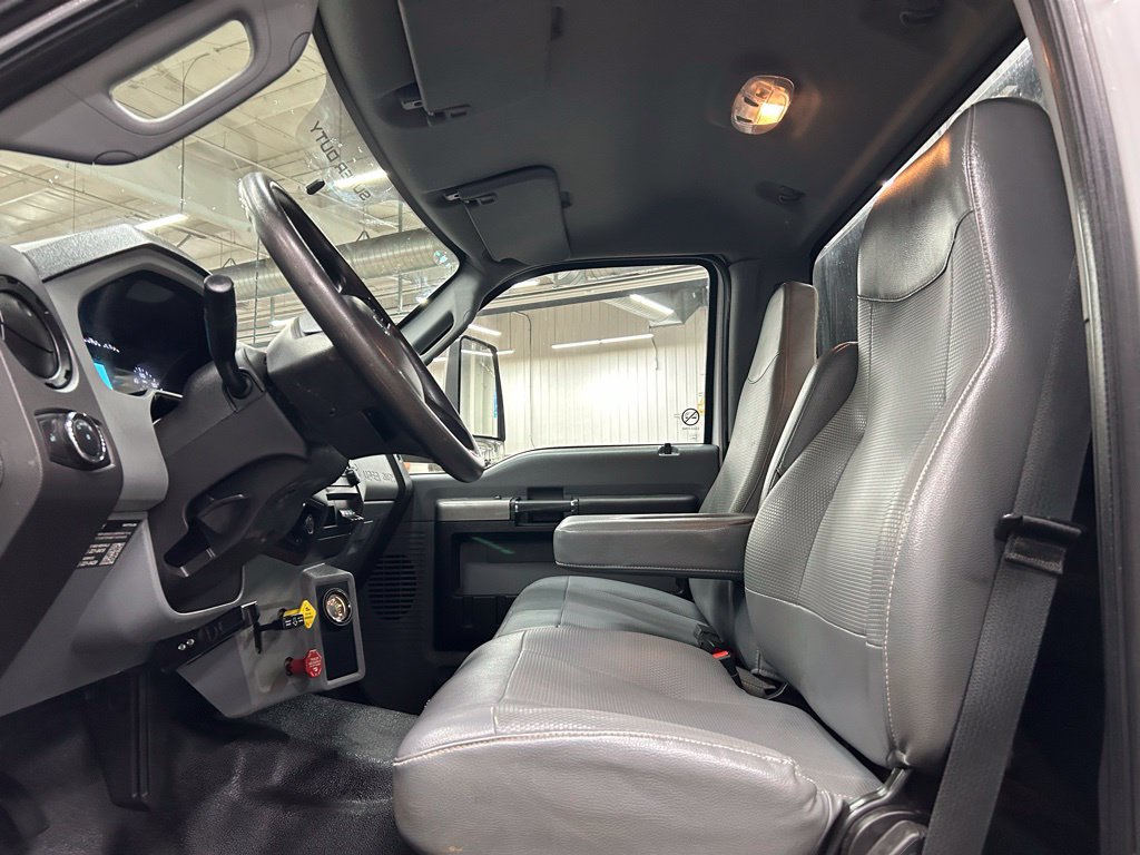 Certified 2022 Ford F750 2WD Regular Cab Super Duty image 13