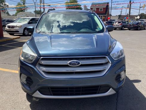 Used 2018 Ford Escape SE AWD/4WD image 2