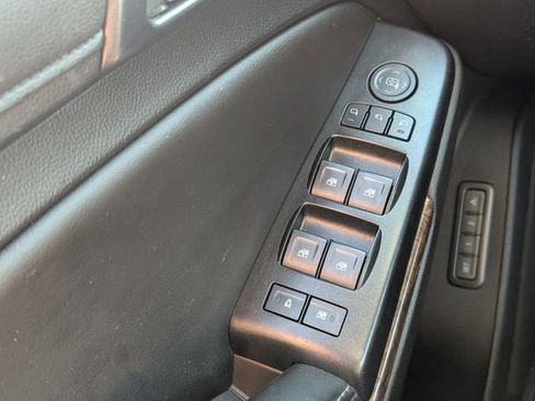 Used 2018 Chevrolet Tahoe LT image 35