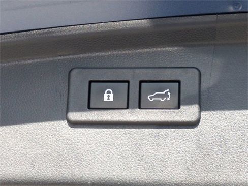 Used 2022 Subaru Outback Limited image 15