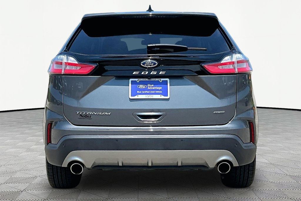 Certified 2024 Ford Edge Titanium AWD/4WD image 4