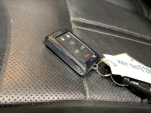 Used 2022 Jeep Wagoneer Series III w/ Premium Group I AWD/4WD image 19