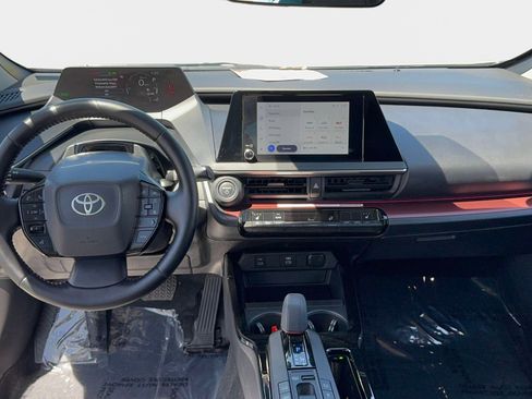 Used 2024 Toyota Prius Prime FWD image 12