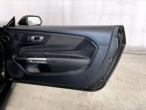 Used 2024 Ford Mustang Coupe image 23