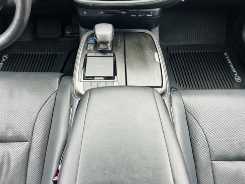 Used 2022 Lexus LS 500 AWD w/ Accessory Package (Z1) image 25
