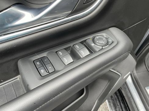 Used 2022 Chevrolet Tahoe LT image 12