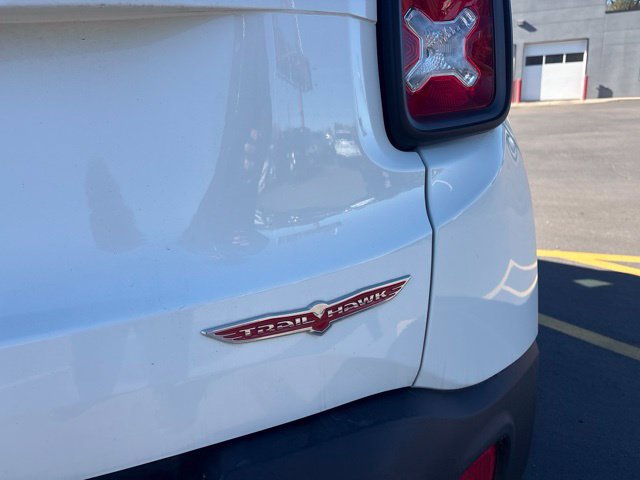 Used 2018 Jeep Renegade Trailhawk AWD/4WD image 8