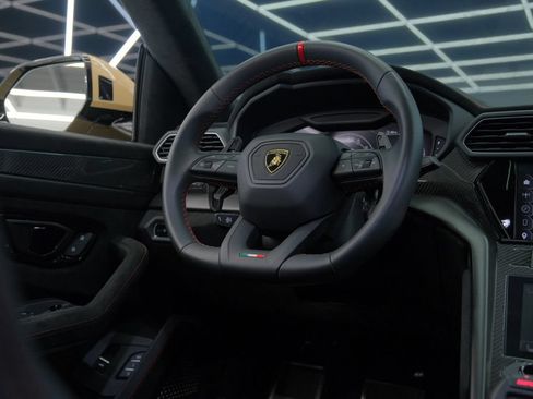 Used 2023 Lamborghini Urus Performante AWD/4WD image 58