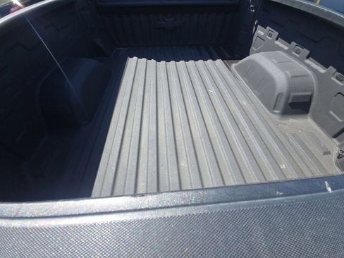 Used 2025 Chevrolet Silverado 1500 Custom Trail Boss w/ LPO, Dark Essentials Package AWD/4WD image 16