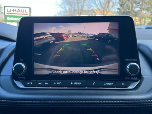 Used 2022 Nissan Rogue SV image 19