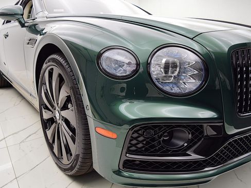Certified 2022 Bentley Flying Spur V8 AWD/4WD image 9