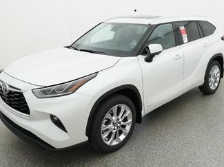 New 2026 Toyota Highlander Limited video 1