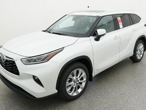 New 2026 Toyota Highlander Limited image 1