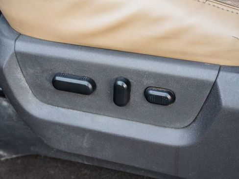 Used 2011 Ford F350 Lariat image 22