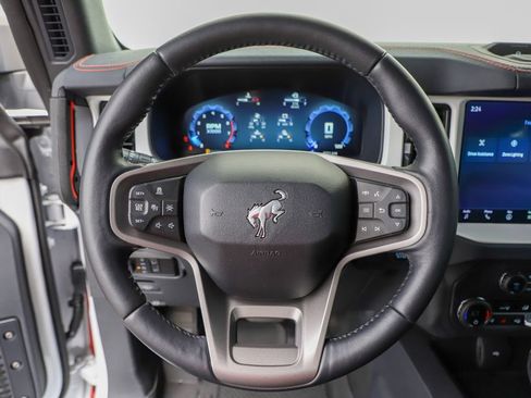 Used 2025 Ford Bronco Stroppe Edition image 4