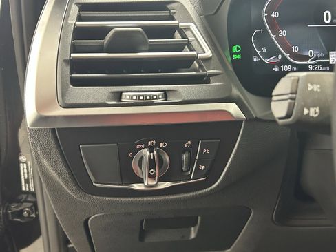Used 2025 BMW X4 xDrive30i image 28