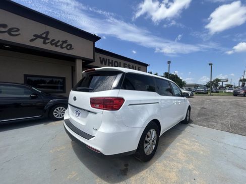 Used 2021 Kia Sedona LX FWD image 7