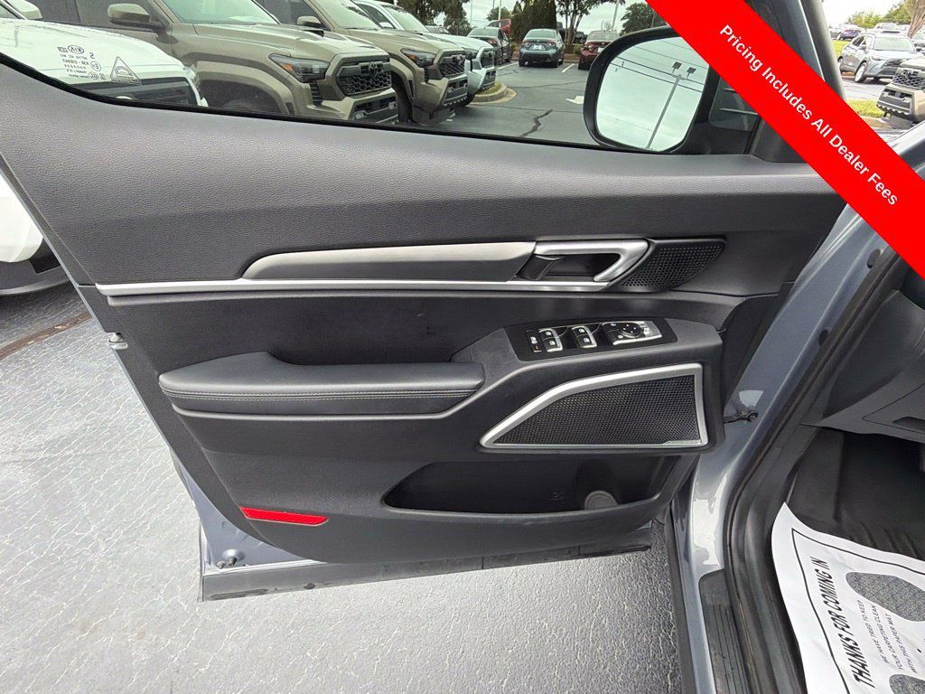 Used 2021 Kia Telluride S AWD/4WD image 18
