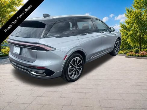 Used 2024 Lincoln Nautilus Reserve w/ Equipment Group 202A AWD/4WD image 8