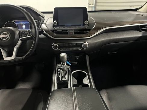 Used 2024 Nissan Altima 2.5 SV FWD image 20