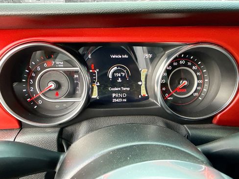 Used 2021 Jeep Wrangler Unlimited Rubicon AWD/4WD image 38