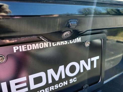 Certified 2022 Jeep Wagoneer Series I AWD/4WD image 11
