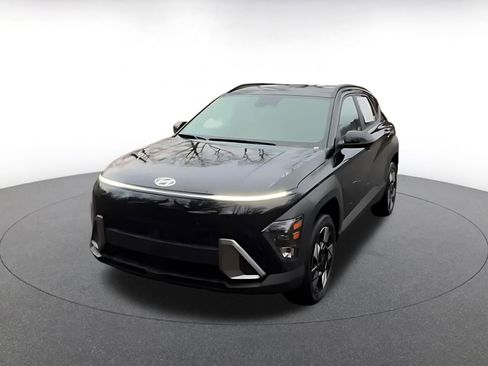 Used 2025 Hyundai Kona SEL AWD/4WD image 7
