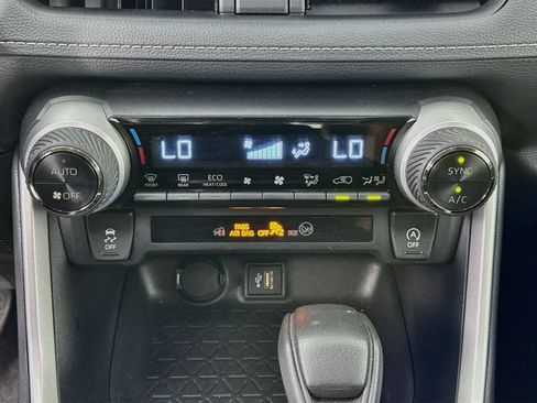 Certified 2025 Toyota RAV4 XLE AWD/4WD image 15