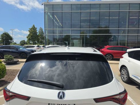 Certified 2025 Acura MDX FWD w/ Technology Package image 5