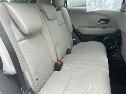 Used 2018 Honda HR-V EX image 22