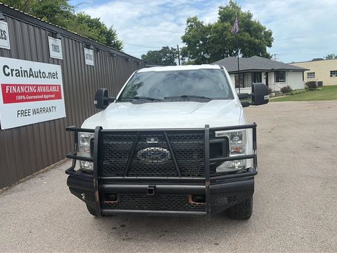 Used 2022 Ford F250 XL w/ Power Equipment Group AWD/4WD image 2