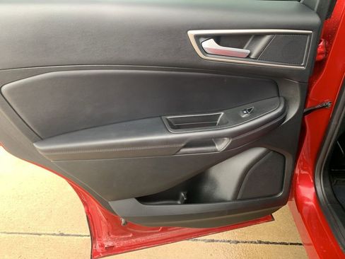 Used 2023 Ford Edge SEL image 12