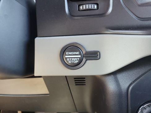 Used 2022 Ford Bronco Badlands AWD/4WD image 28