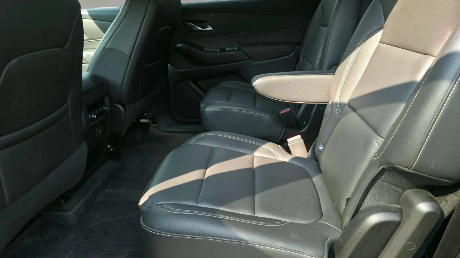 Used 2022 Chevrolet Traverse LT AWD/4WD image 10