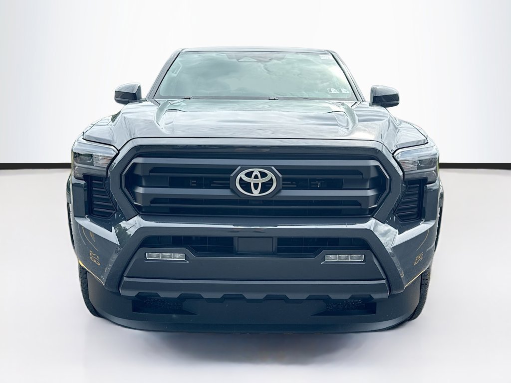 Used 2024 Toyota Tacoma SR5 AWD/4WD image 2