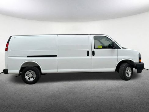 Certified 2025 Chevrolet Express 3500 Extended w/ Driver Convenience Package RWD image 16