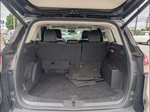 Used 2016 Ford Escape SE w/ SE Leather Comfort Package FWD image 19