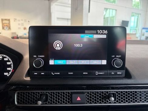 Used 2022 Honda Civic EX image 9