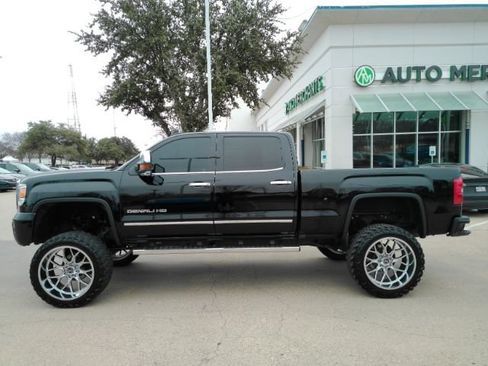 Used 2016 GMC Sierra 2500 Denali w/ Duramax Plus Package image 14