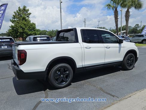 Used 2021 Honda Ridgeline Black Edition image 5
