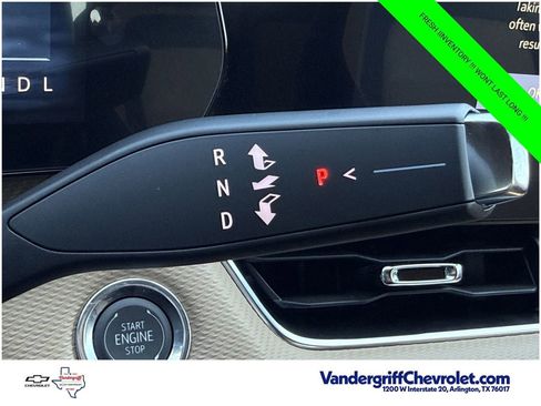 New 2026 Chevrolet Equinox ACTIV w/ Convenience Package III FWD image 18