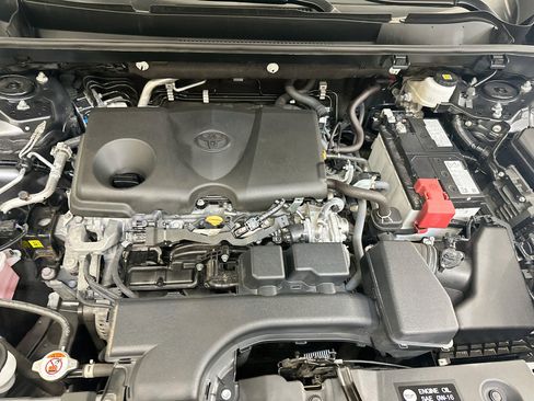 Used 2025 Toyota RAV4 LE AWD/4WD image 34