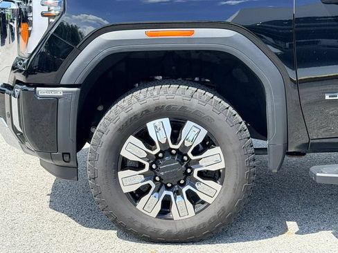 Used 2025 GMC Sierra 2500 Denali w/ Denali Reserve Package AWD/4WD image 10