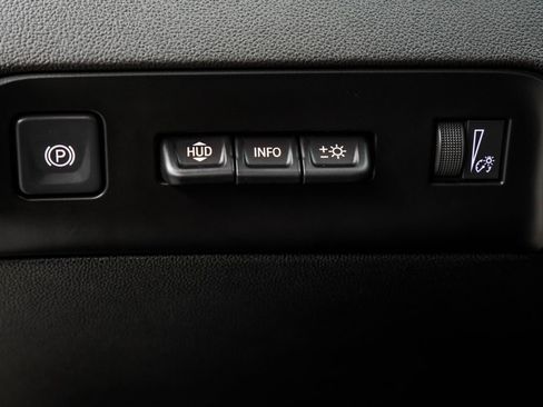 Used 2023 Buick Enclave Avenir w/ Avenir Technology Package AWD/4WD image 44