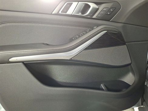 Certified 2024 BMW X5 xDrive40i w/ Executive Package image 15